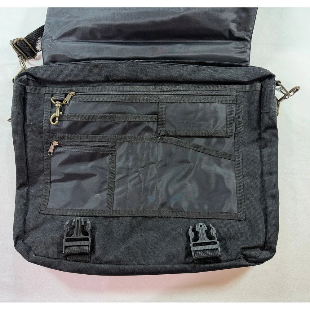 Leeds Lexis Publishing Black Canvas Messenger Computer Bag North West Zipper